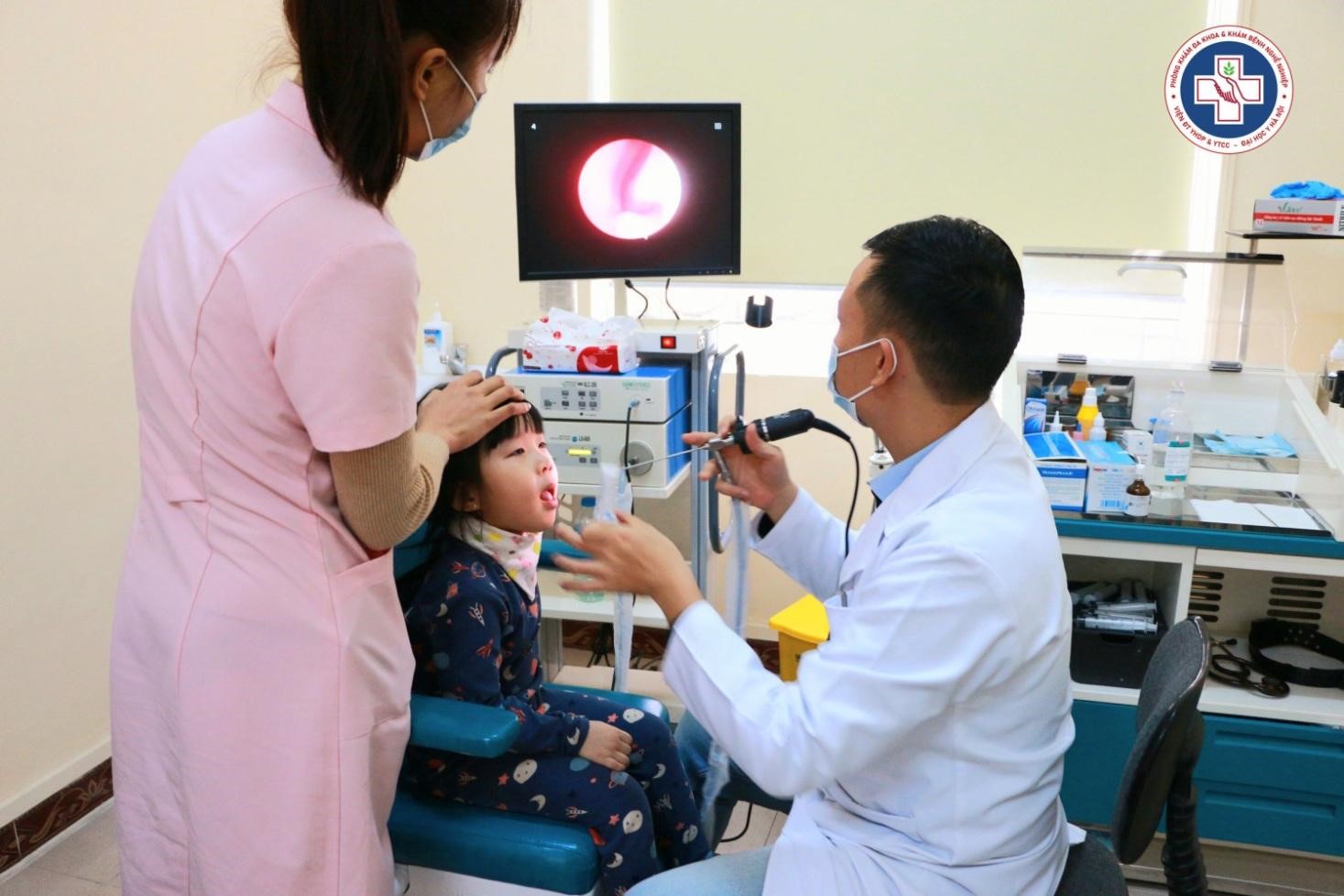 KHÁM TAI MŨI HỌNG